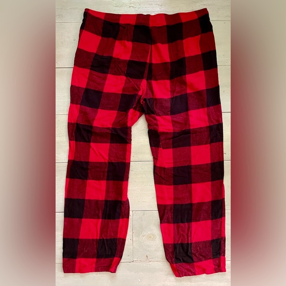 Old Navy Flannel Sleep Pants - Picture 6 of 6